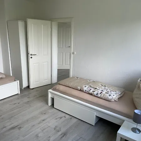 Apartment Monteur-pension N2 *