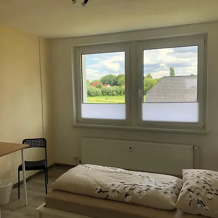 Monteur-pension N2 דירה